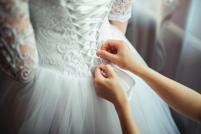 Переваги оренди весільної сукні
